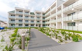Sunset Resort V, Nadmorska 100